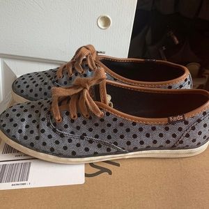 KEDS Size 6.5 Womens Navy and Brown Polka Dot Shoes